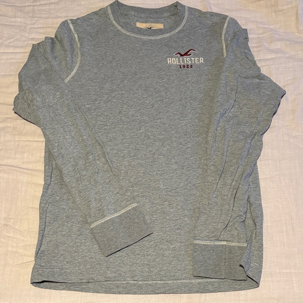 Hollister Gray Crewneck Shirt
